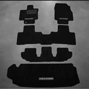 Toyota Highlander Black Floor Mats - SEALED